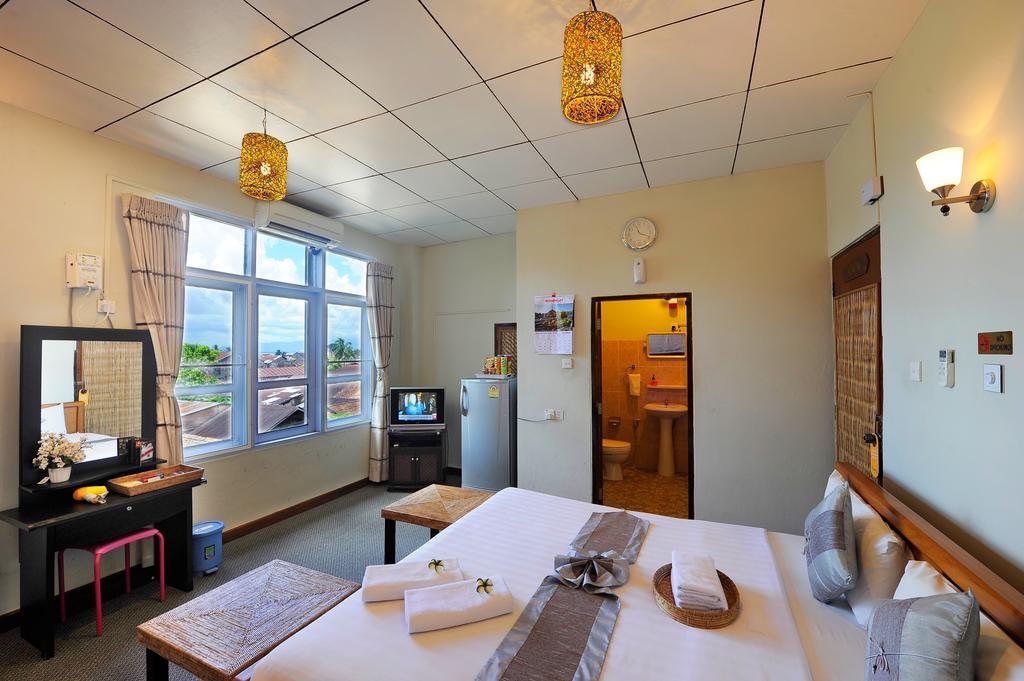 Cinderella Hotel Mawlamyine Rum bild