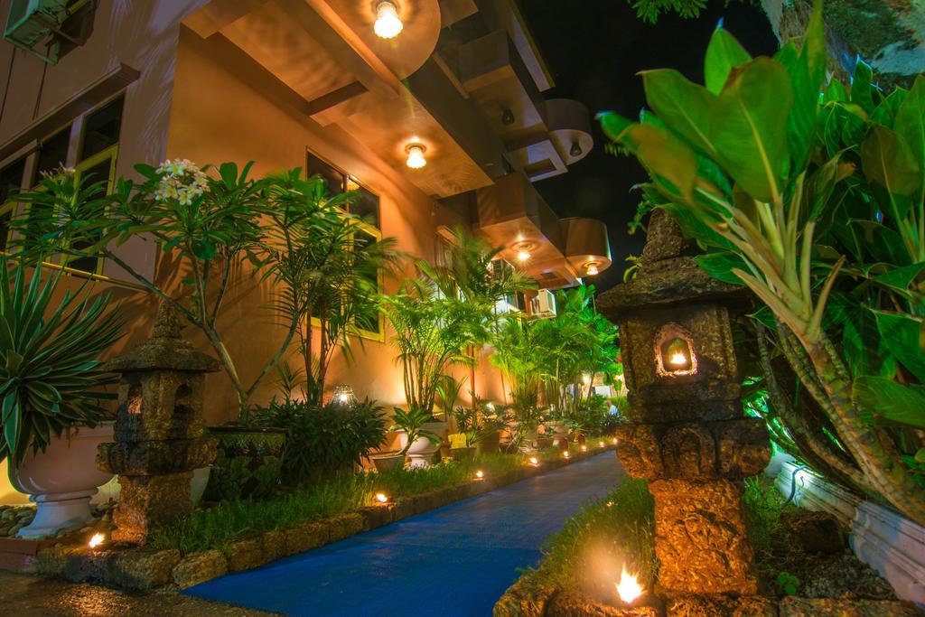 Cinderella Hotel Mawlamyine Exteriör bild